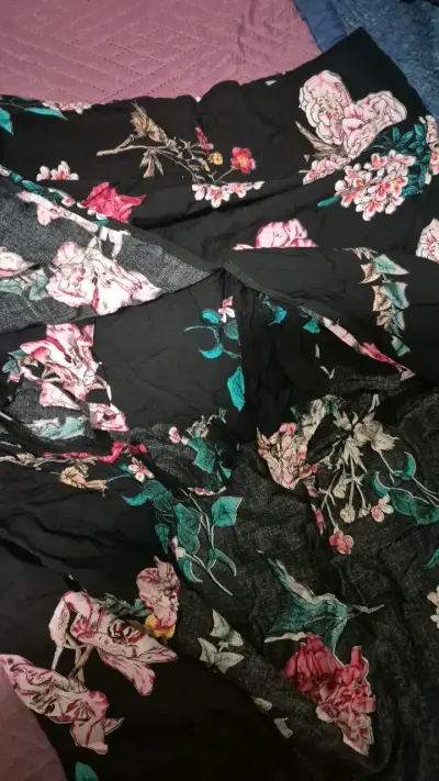 Falda larga floral negra para mujer - miniatura 2