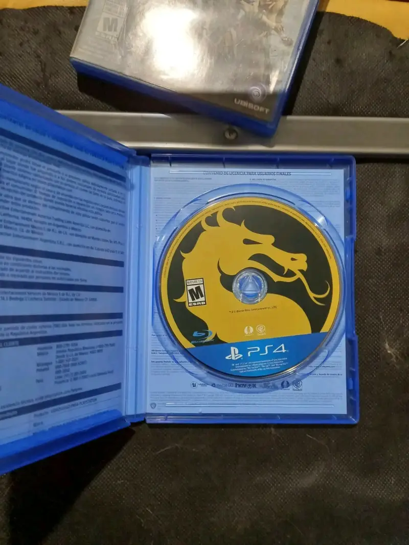Juego PS4 Mortal Kombat 11 en buen estado - 2