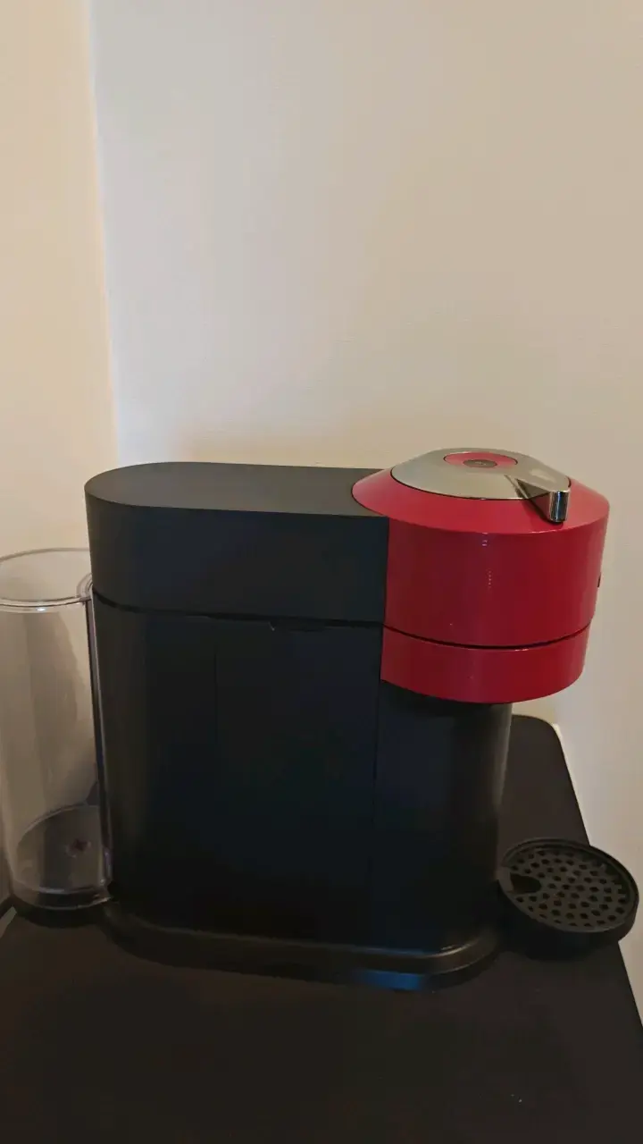 Cafetera Nespresso Vertuo Next de cápsulas - 2