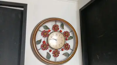 Reloj vintage de flores - miniatura 6