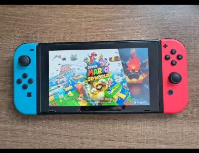 Consola Nintendo Switch con juego Super Mario 3D World - miniatura 2
