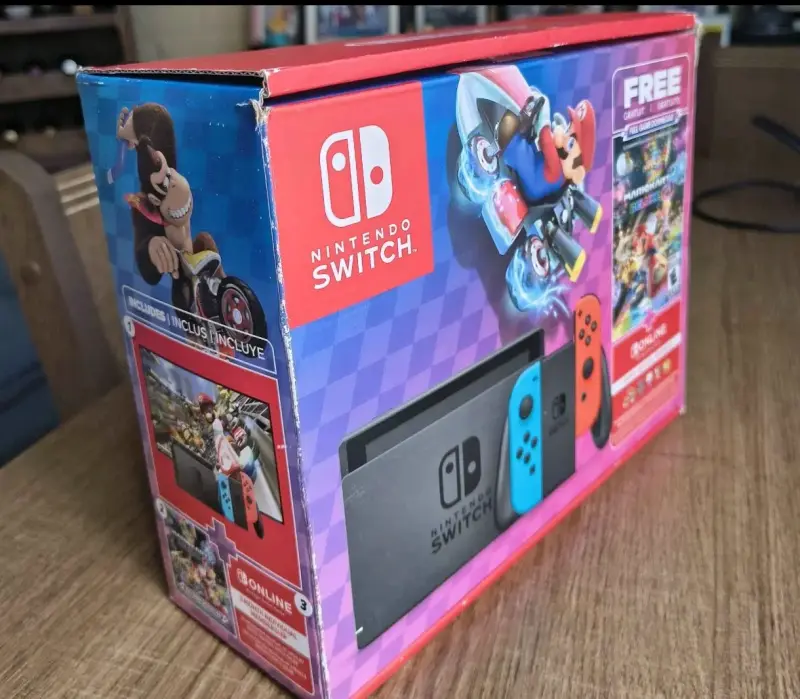Consola Nintendo Switch con juego Super Mario 3D World - 3