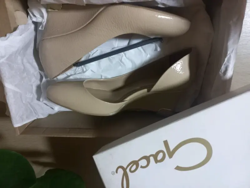 Zapatos marca Gacel 35 Beige cuero charol - 1