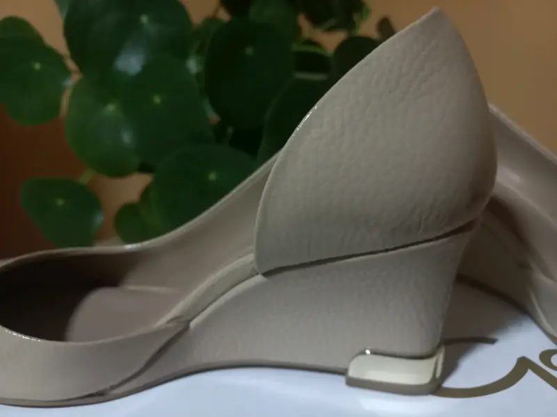 Zapatos marca Gacel 35 Beige cuero charol - 2