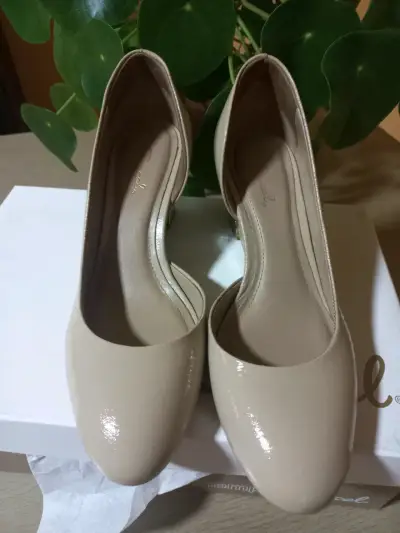 Zapatos marca Gacel 35 Beige cuero charol - miniatura 3