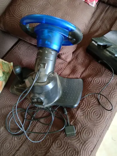 Volante de juego Saturn PS2 USB con pedales - miniatura 2