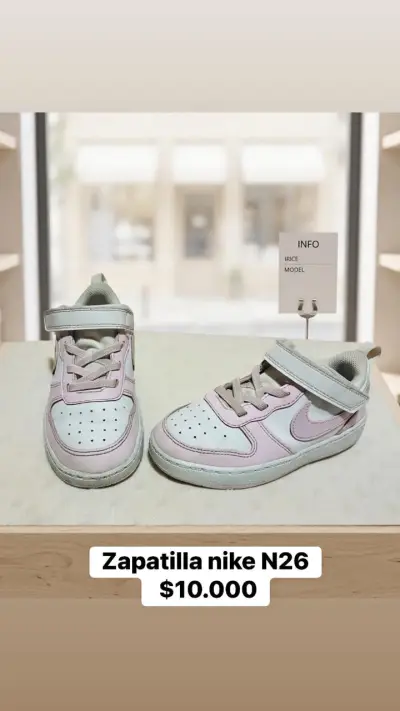 Zapatillas Nike blancas para niños talla 26 - miniatura 3
