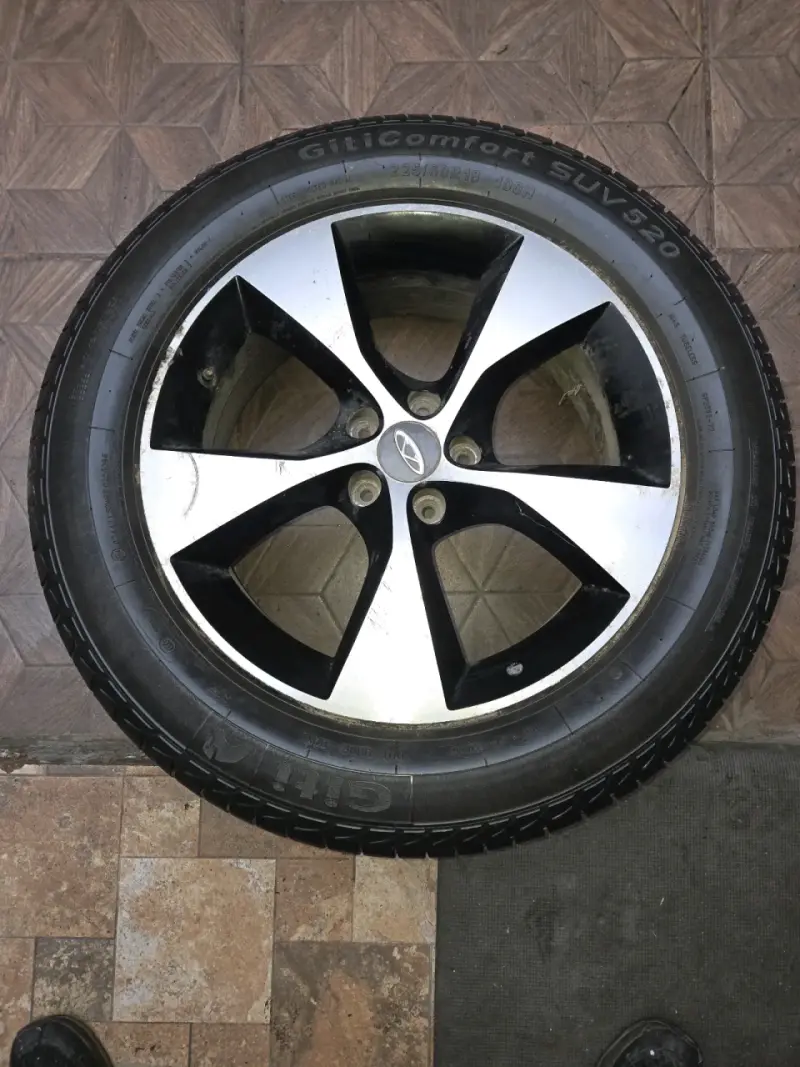 Llanta con neumático GitiComfort SUV 520 225/60R18 - 1