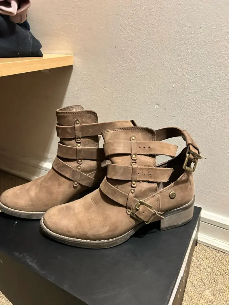 Botines de cuero marrón con hebillas Hush Puppies - 3