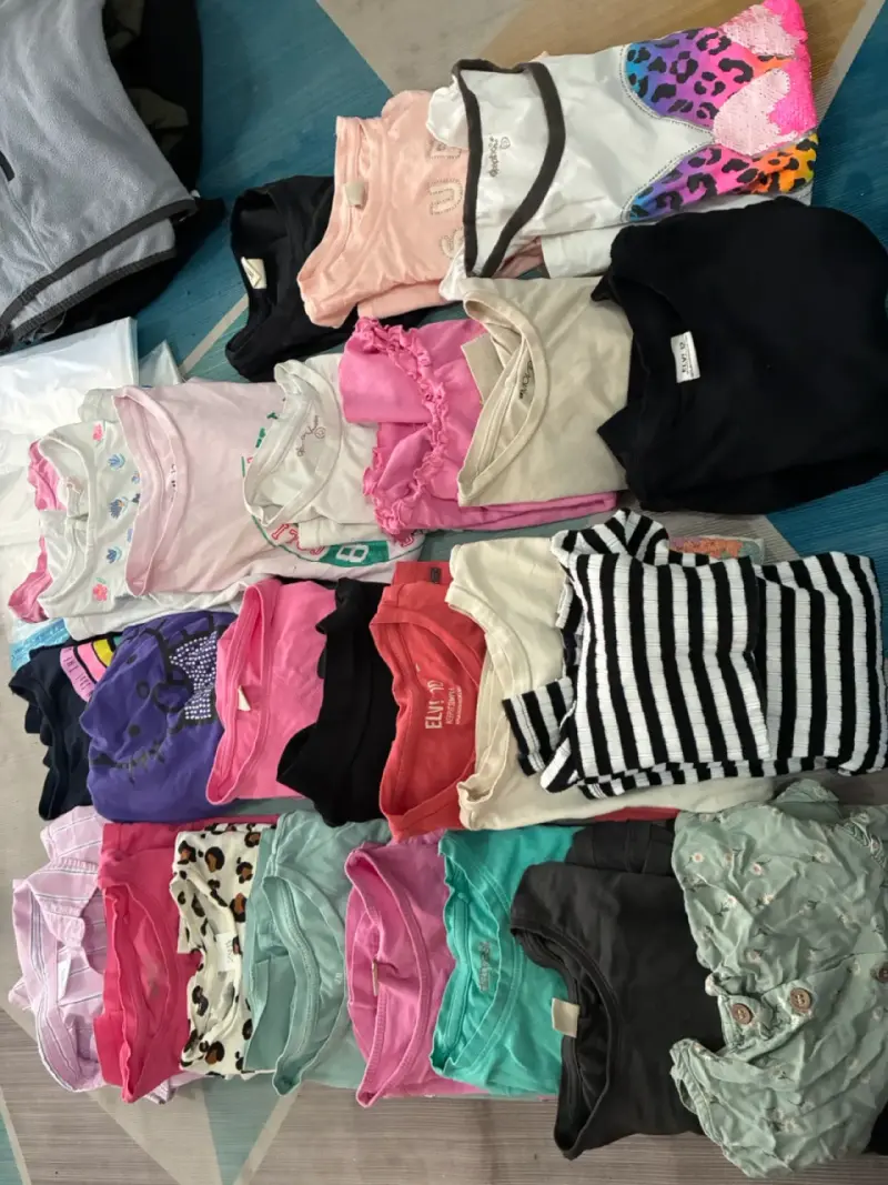 Lote de poleras para niña de varias marca - 1