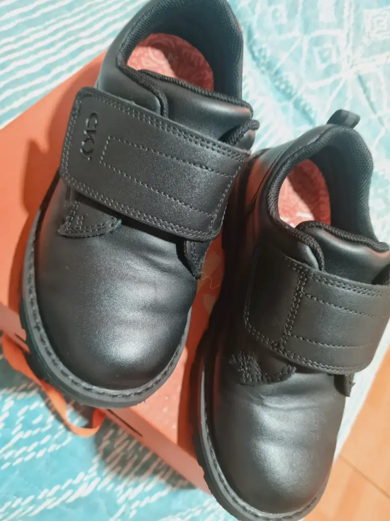 Zapatos escolares negros CKY para niño - 1