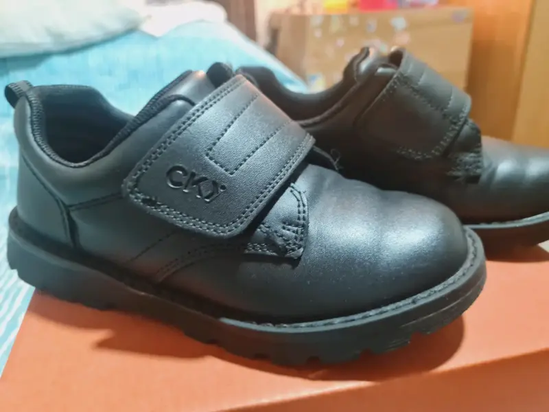 Zapatos escolares negros CKY para niño - 5