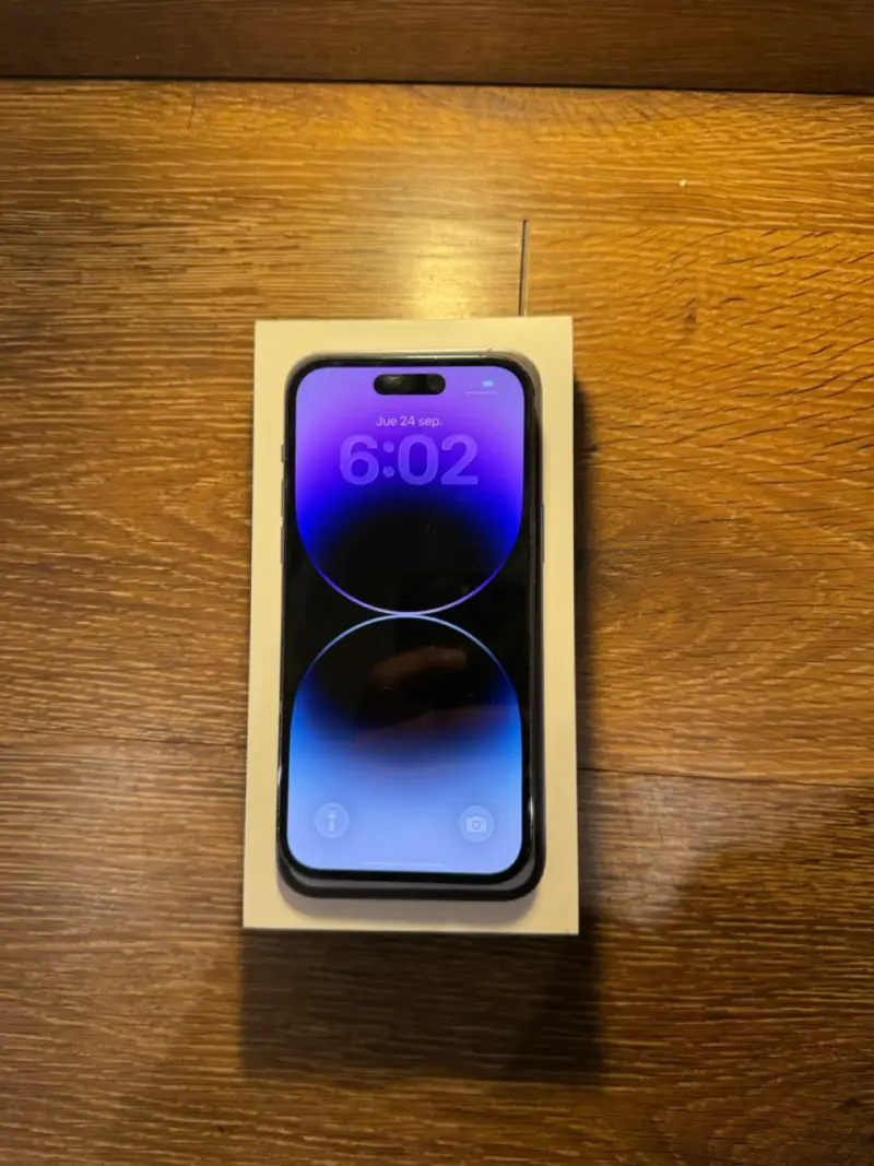 Iphone 14 pro de 128gb - 1