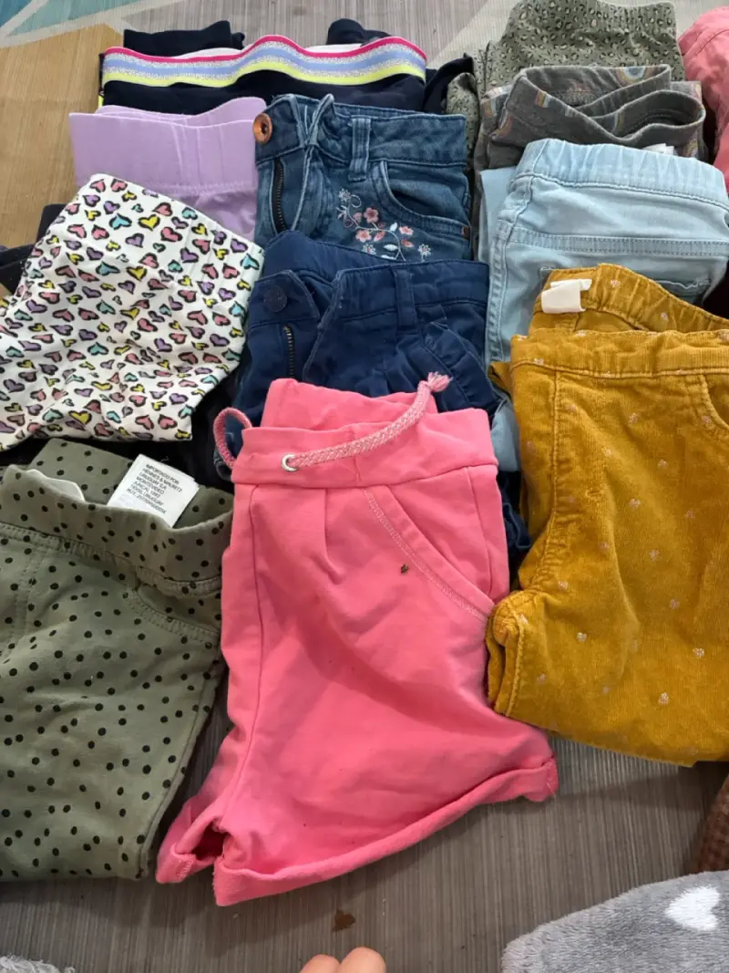 Lote de pantalones y shorts para niña - 4