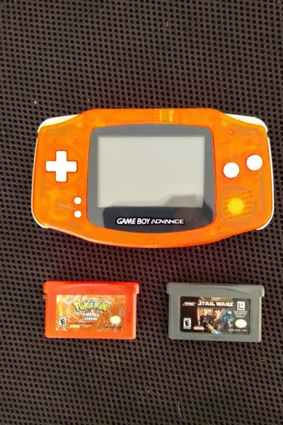 Consola Game Boy Advance Naranja con Juegos Pokémon y Star Wars - miniatura 1