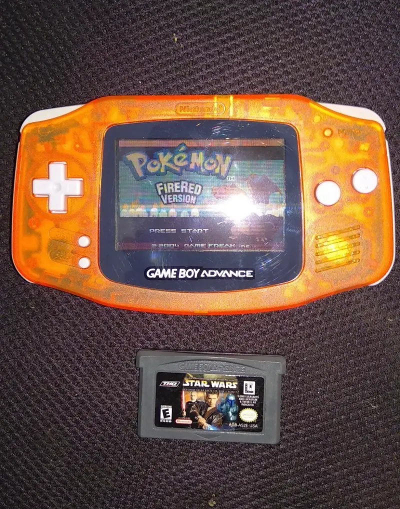 Consola Game Boy Advance Naranja con Juegos Pokémon y Star Wars - 2