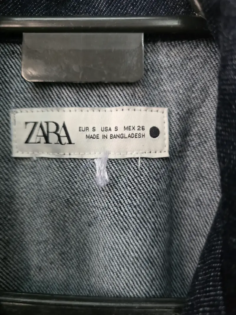 Vestido mono corto de mezclilla Zara con cinturón - 3