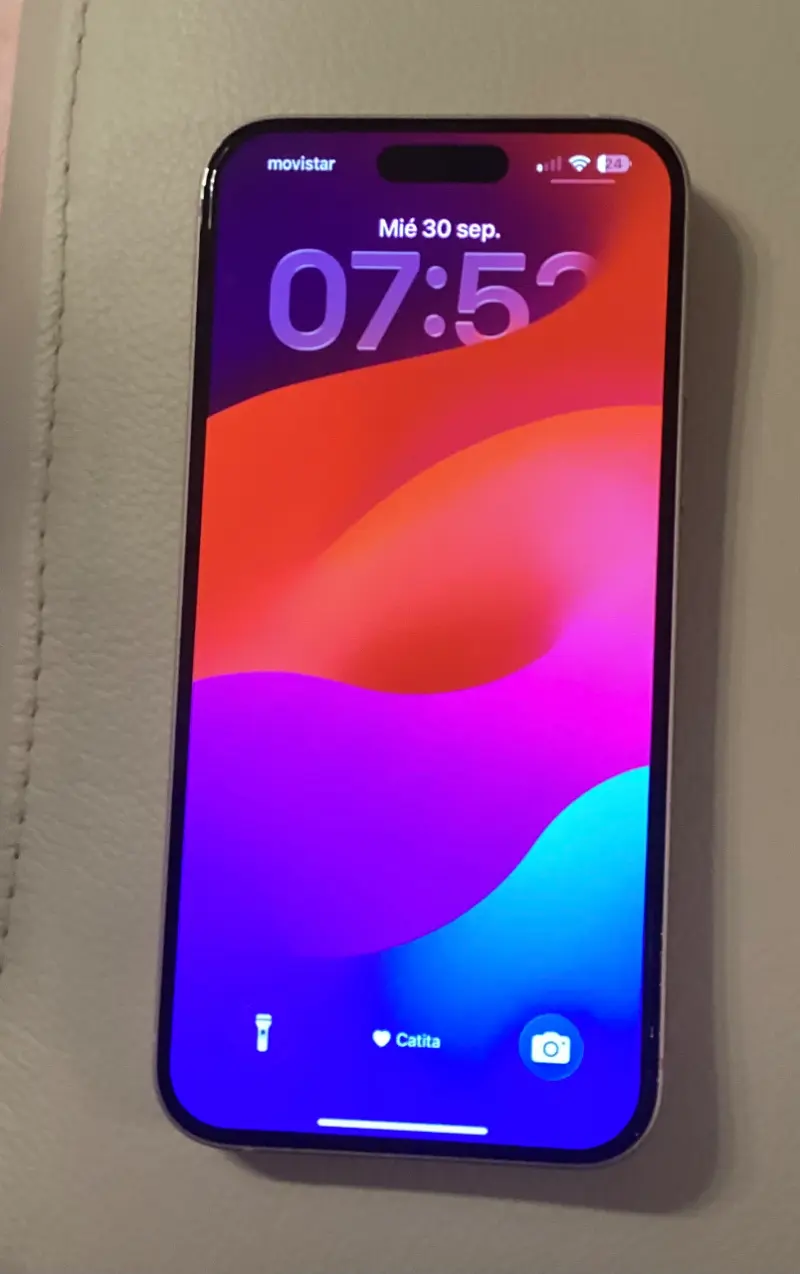 iPhone 15 plus 128 g bateria 85% - 1