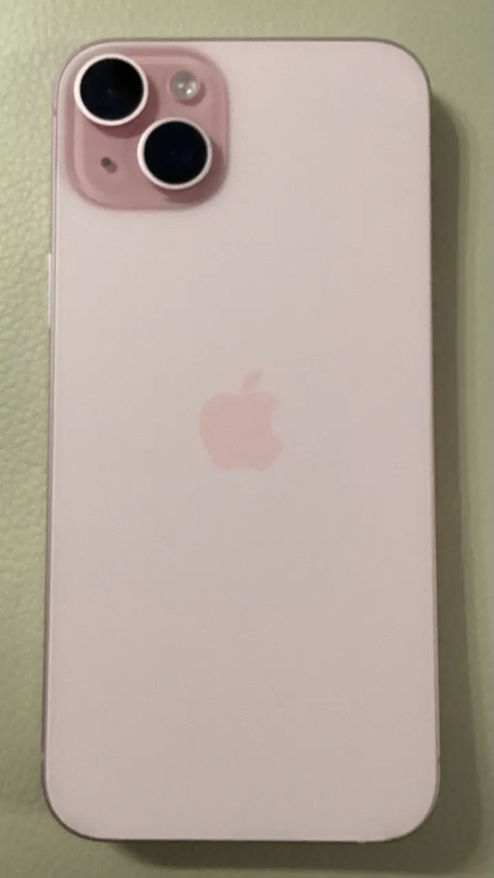 iPhone 15 plus 128 g bateria 85% - 2