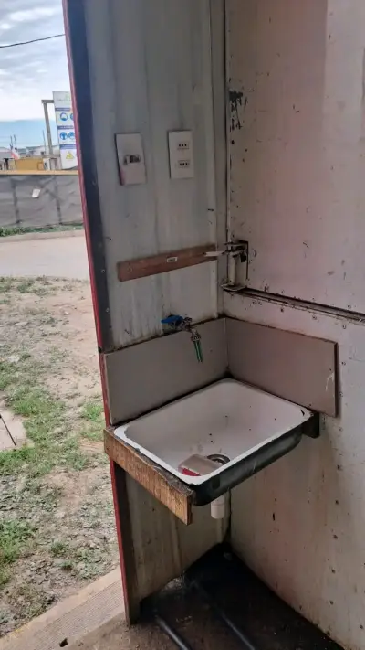 Carro de Comida Rápida con Parrilla y Lavamanos - miniatura 2
