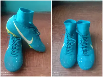 Botines de fútbol Nike turquesa con calceta - miniatura 1