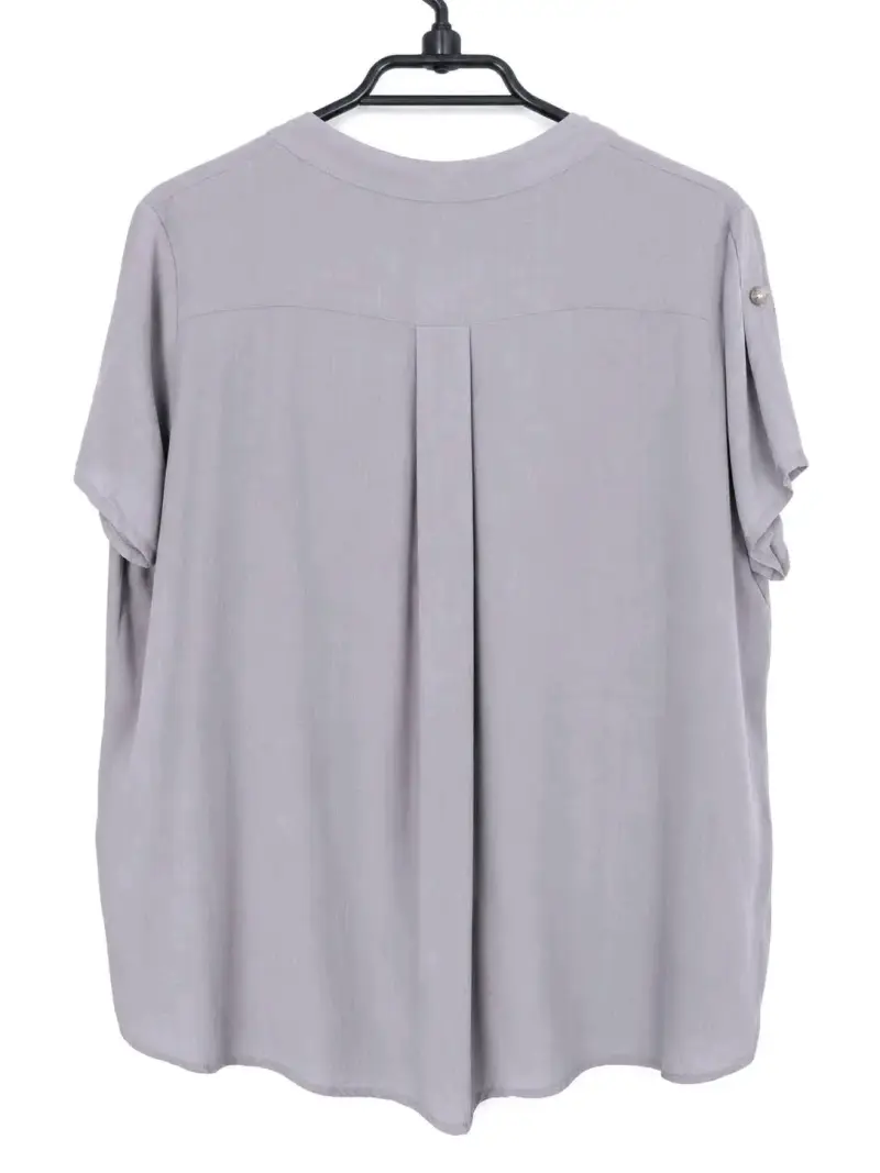 Blusa gris con detalle de encaje para mujer - 4
