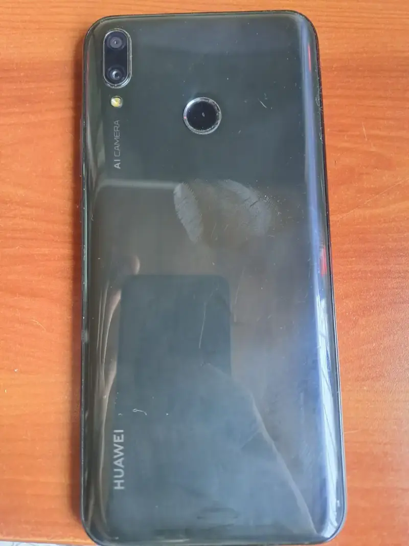 Huawei Y9 2019 con 3GB RAM y 64GB almacenamiento - 2