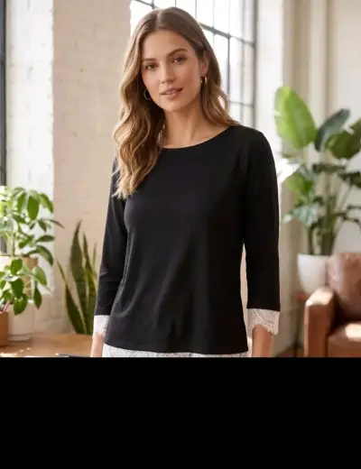Sweater negro con encaje. - miniatura 1