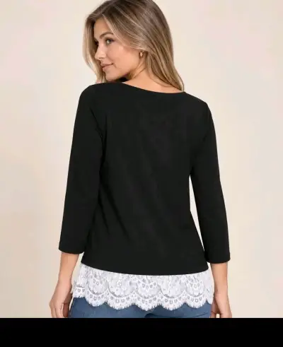 Sweater negro con encaje. - miniatura 2