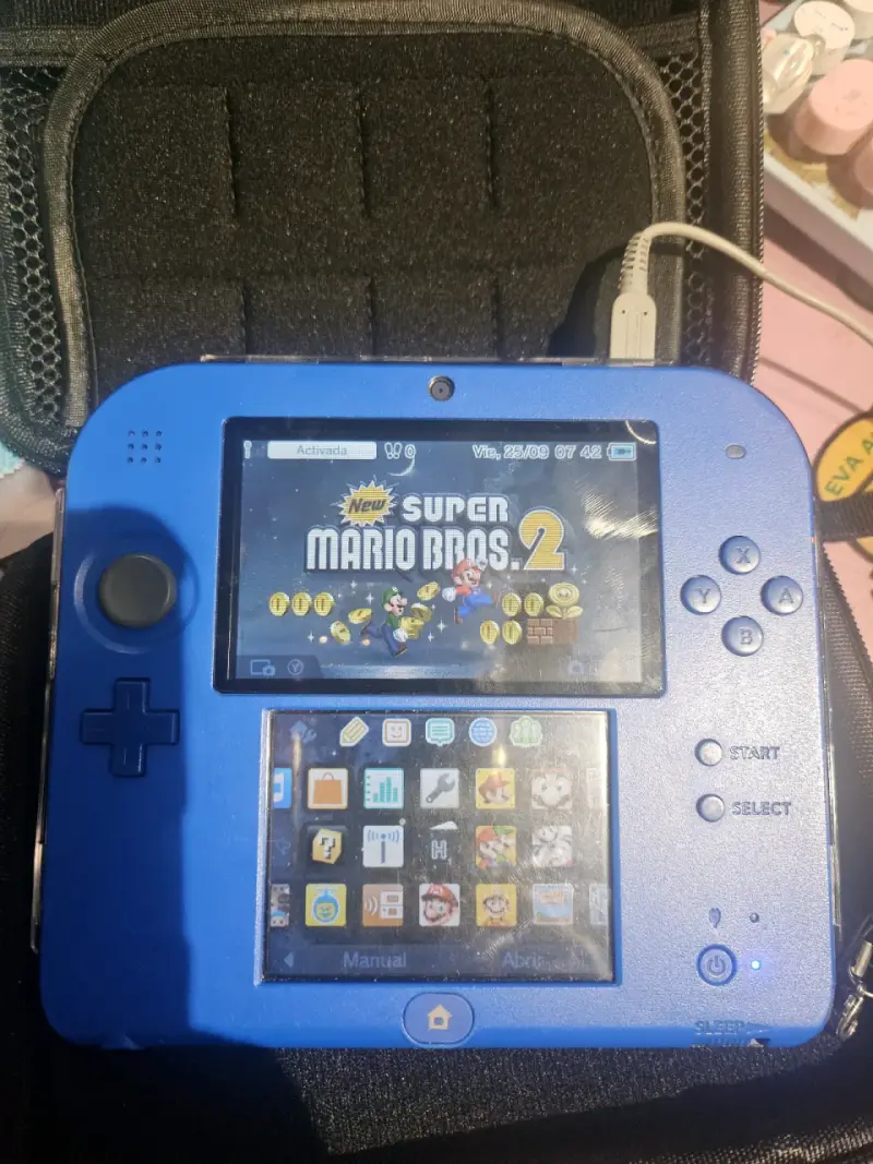 Consola Nintendo 2DS Azul con Juegos - 1