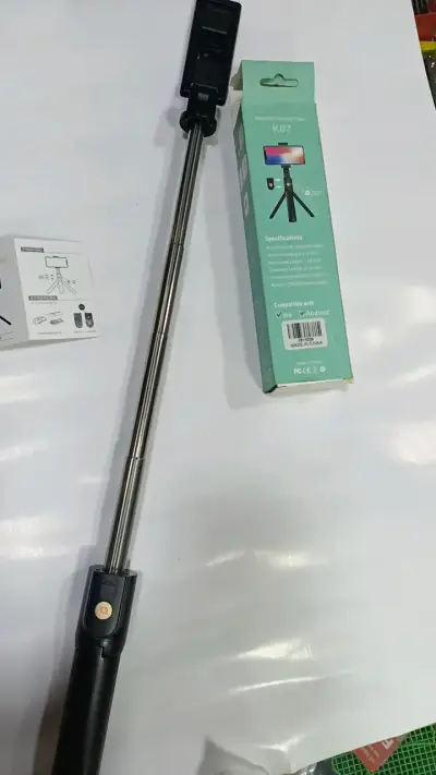 Trípode selfie stick K07 para smartphone - miniatura 2