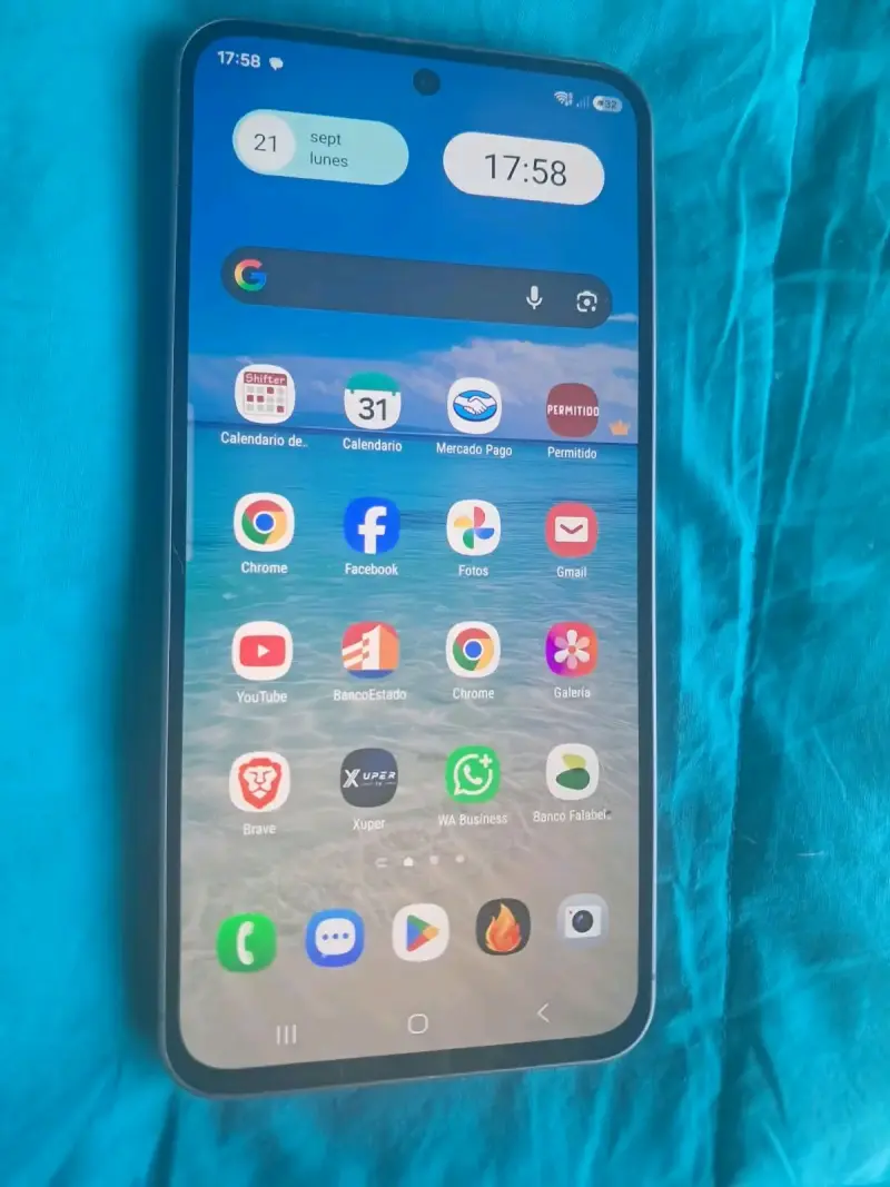 Smartphone Samsung Galaxy A56 en buen estado - 3