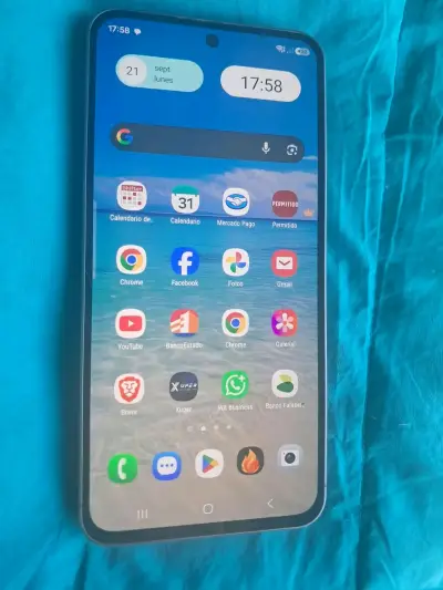 Smartphone Samsung Galaxy A56 en buen estado - miniatura 3