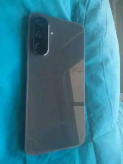 Smartphone Samsung Galaxy A56 en buen estado - miniatura 5