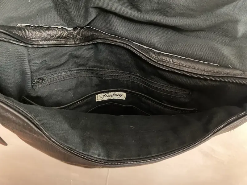 Bolso bandolera de cuero negro - 5