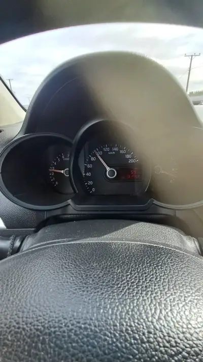 Kia Picanto 2015 en buen estado - miniatura 2