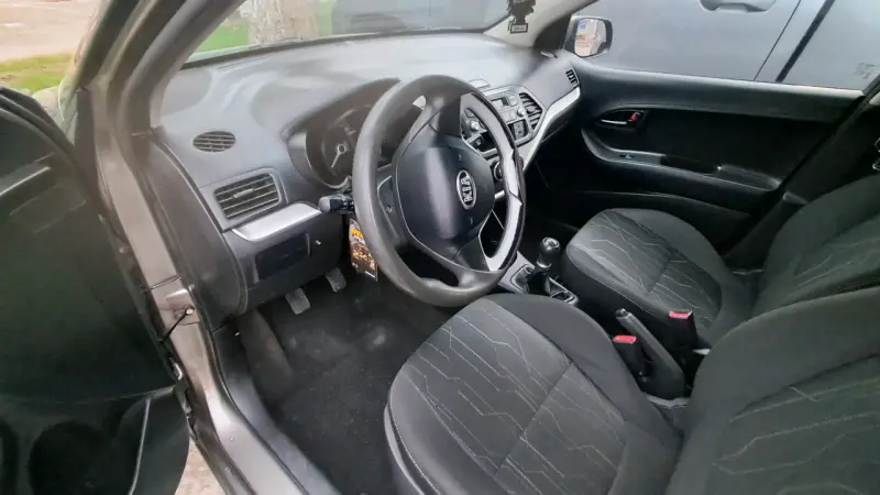 Kia Picanto 2015 en buen estado - 6