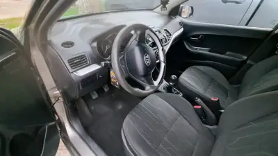 Kia Picanto 2015 en buen estado - miniatura 6
