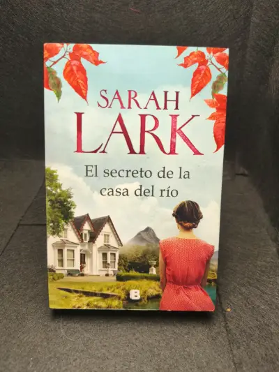 Libro 'El Secreto de la Casa del Río' de Sarah Lark - miniatura 1