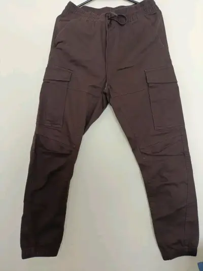 Pantalones cargo talla S color café H&M hombre - miniatura 1