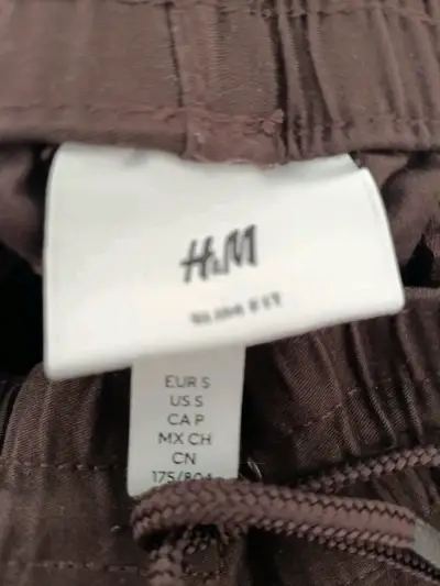 Pantalones cargo talla S color café H&M hombre - miniatura 2