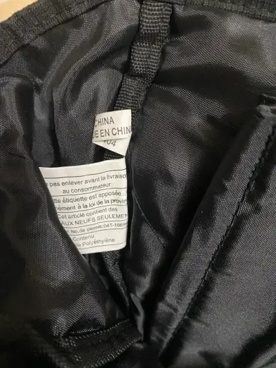 Bolso de pañales Tracker negro con detalles morados - miniatura 5