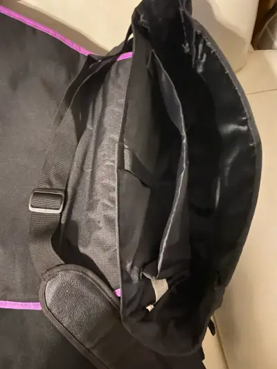 Bolso de pañales Tracker negro con detalles morados - miniatura 6