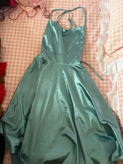 Vestido de fiesta azul satinado con tirantes - miniatura 1