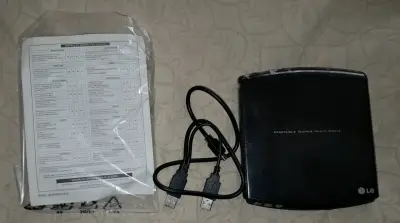 Unidad óptica externa LG GP10 para notebooks - miniatura 2