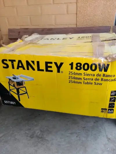 Sierra de Banco Stanley 1800W 254mm - miniatura 2