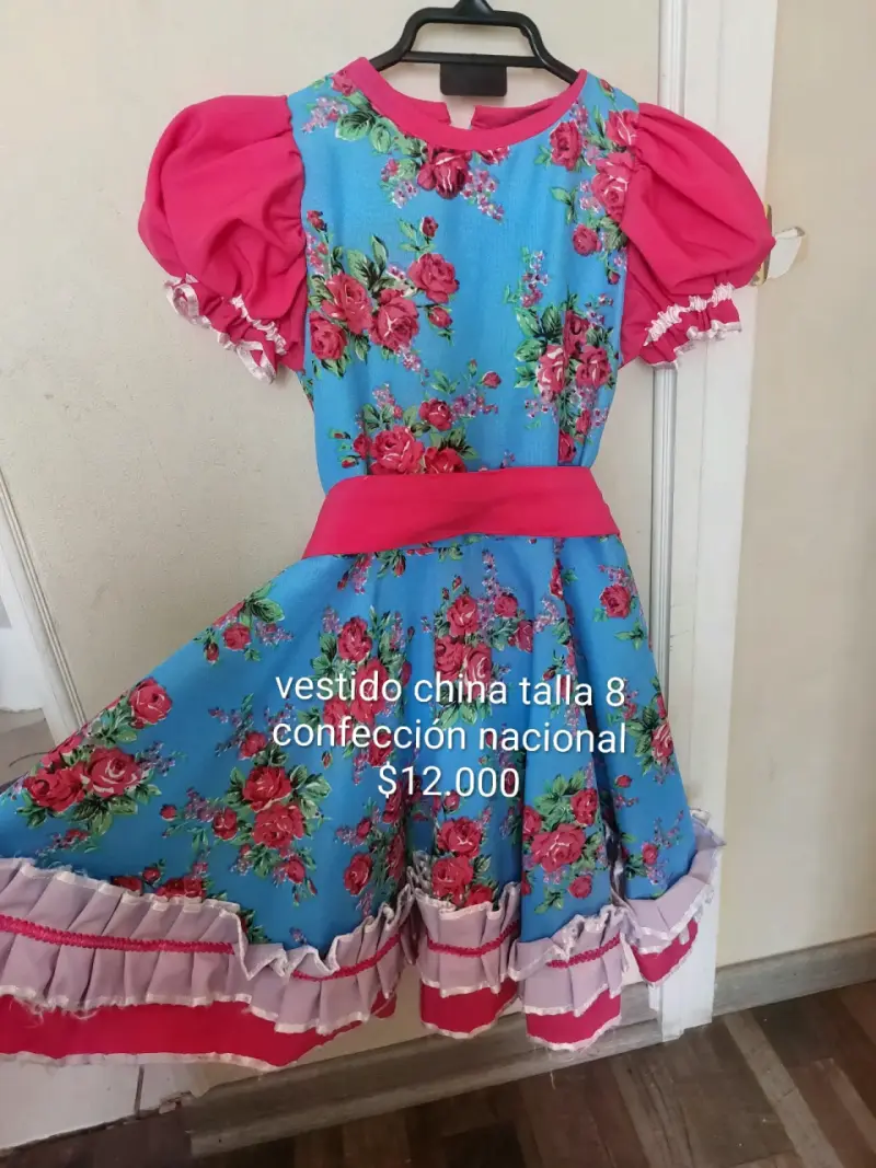 Vestido tradicional china para niña con flores