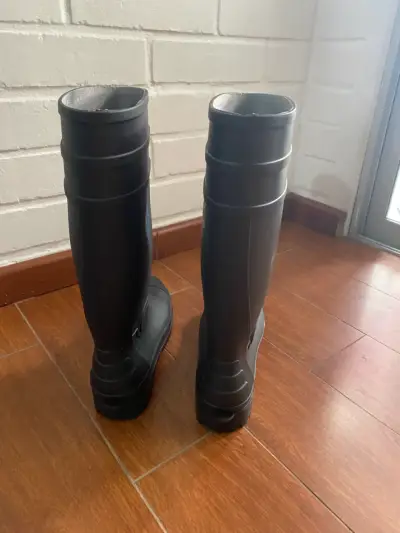 Botas de goma negras para lluvia - miniatura 2