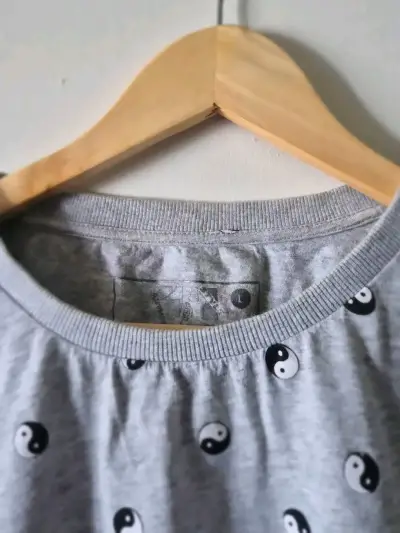 Polerón Everlast gris con diseño yin yang - miniatura 5