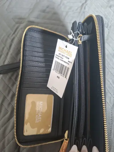 Cartera Michael Kors azul con cierre dorado - miniatura 4